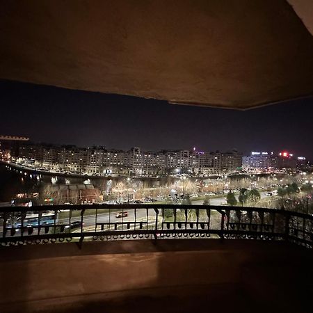 Unirii Lake Tribunal Bukarest Exteriör bild