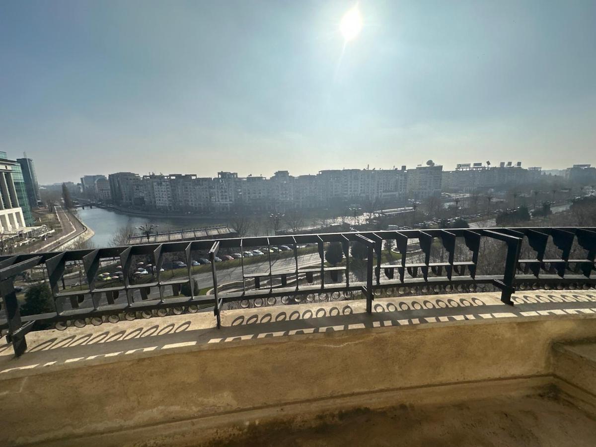 Unirii Lake Tribunal Bukarest Exteriör bild