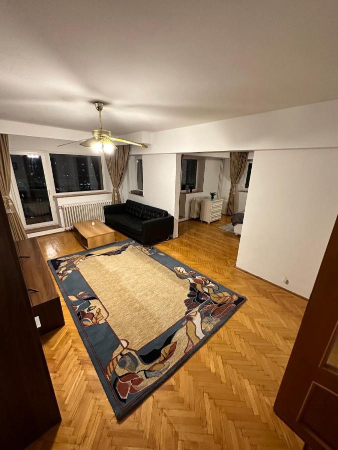 Unirii Lake Tribunal Bukarest Exteriör bild