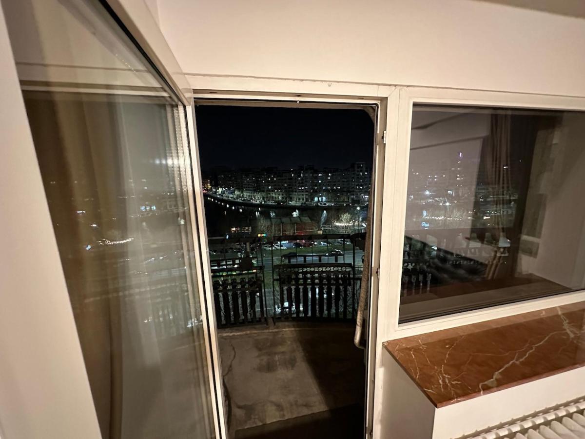 Unirii Lake Tribunal Bukarest Exteriör bild