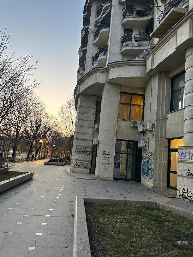 Unirii Lake Tribunal Bukarest Exteriör bild