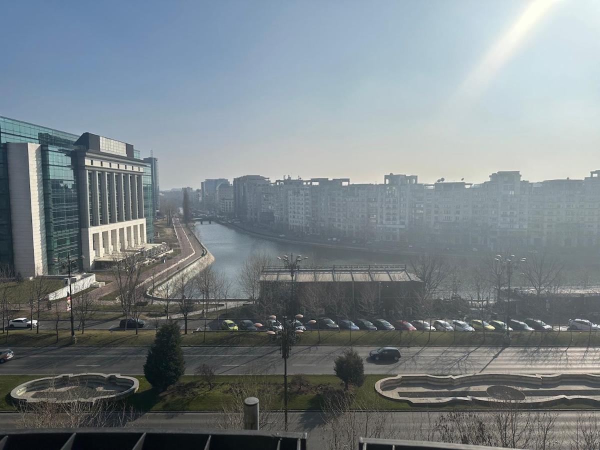 Unirii Lake Tribunal Bukarest Exteriör bild