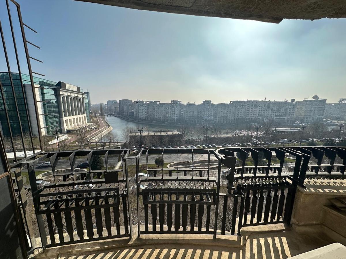 Unirii Lake Tribunal Bukarest Exteriör bild