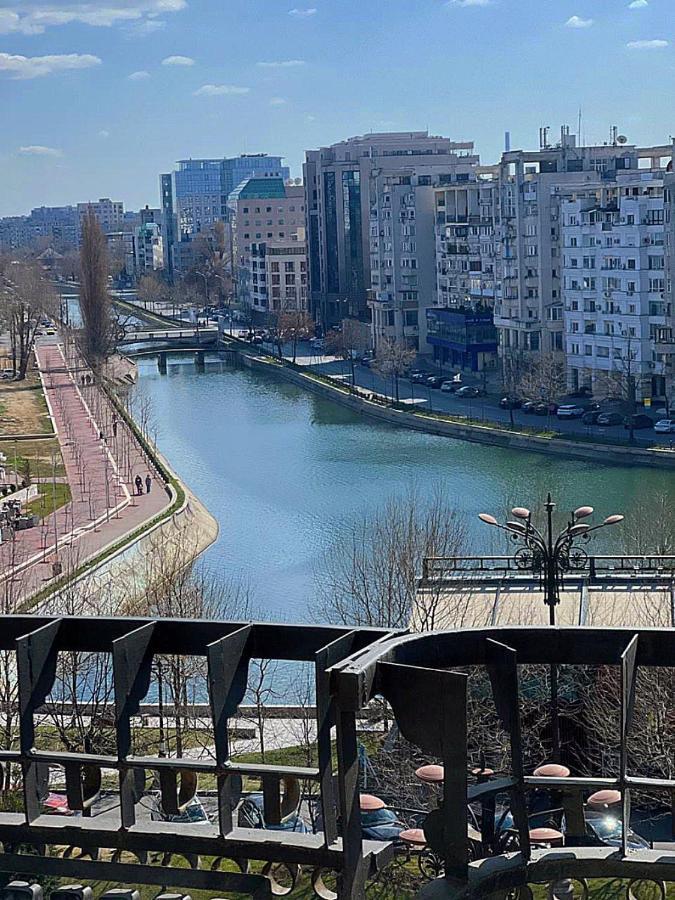 Unirii Lake Tribunal Bukarest Exteriör bild