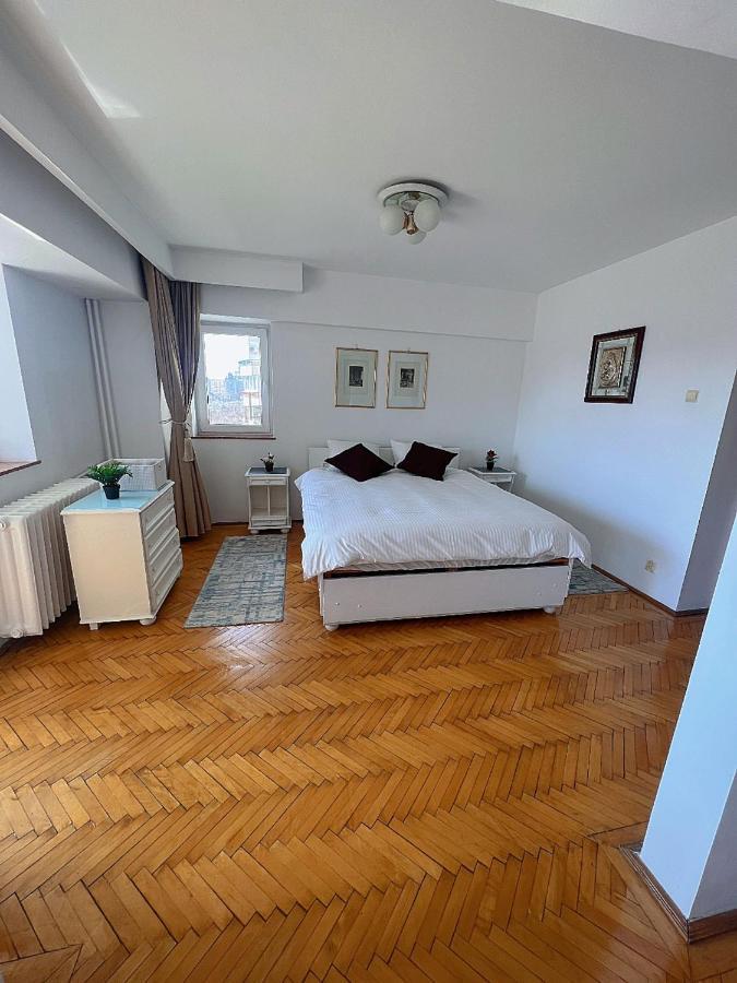 Unirii Lake Tribunal Bukarest Exteriör bild