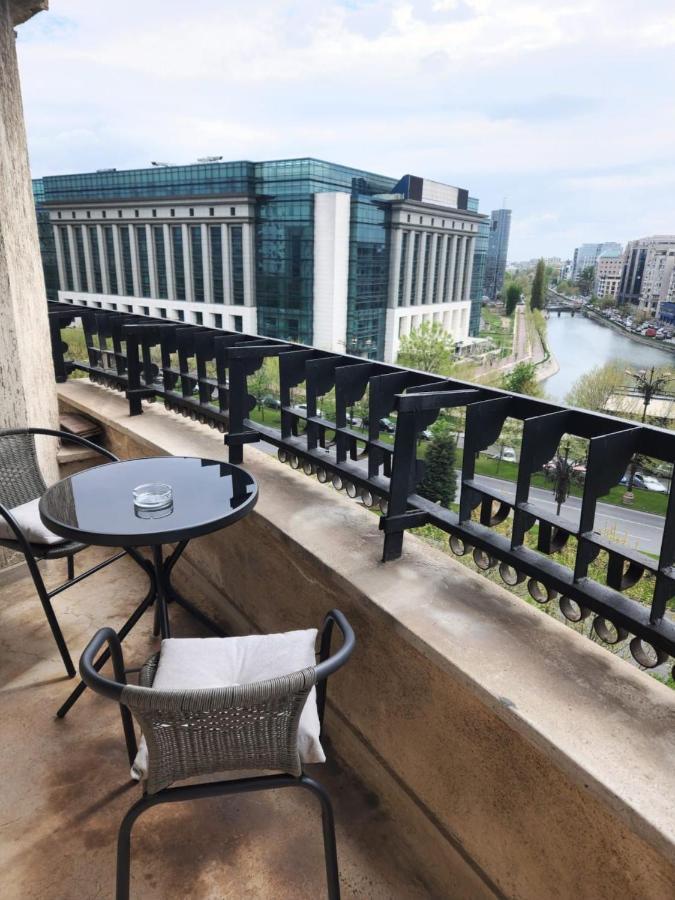 Unirii Lake Tribunal Bukarest Exteriör bild