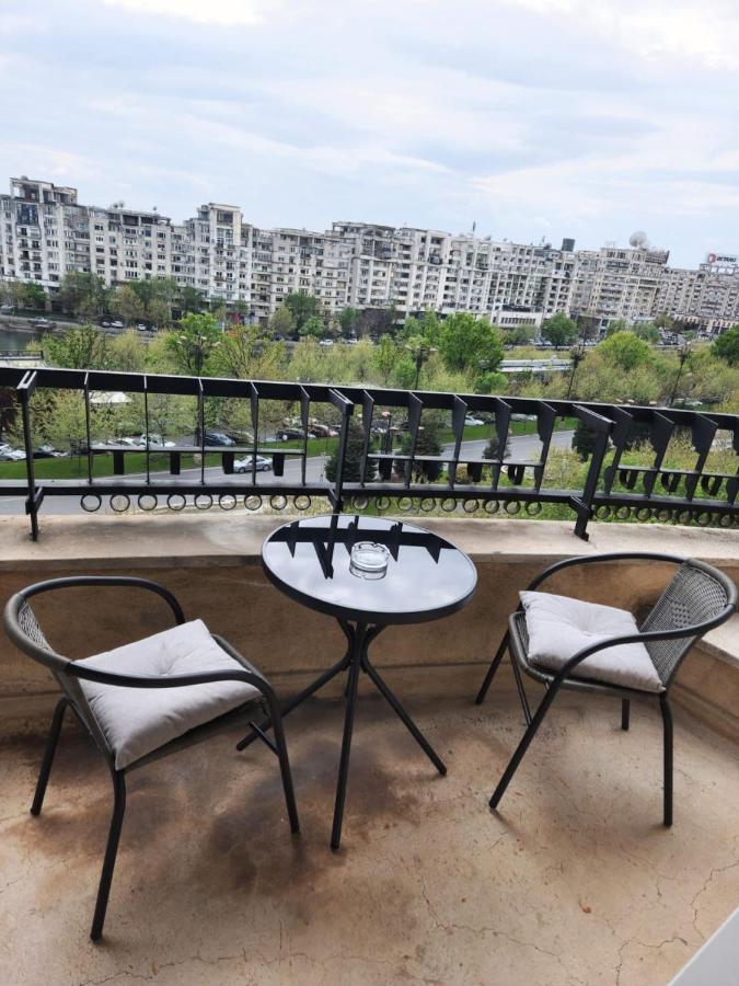 Unirii Lake Tribunal Bukarest Exteriör bild